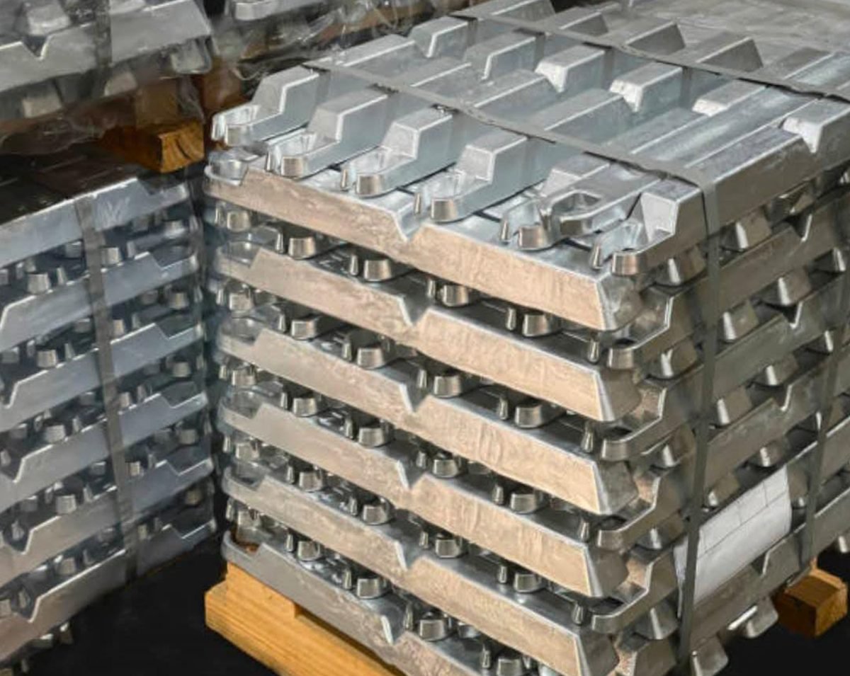 Aluminium ingots